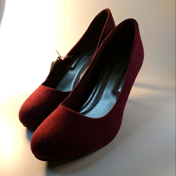 Comfort Plus By Predictions Red Heels Women's Size 9.5 New Without Box.Any que